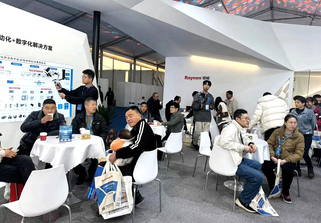 濮院展會精彩回顧 | 睿能展位人潮涌動，行業(yè)前沿技術一覽無余https://mmbiz.qpic.cn/mmbiz_jpg/uVPLicGse1zfSGAnFj8sU92BkOhtqnEerEJasH17wcFWMmXUSNBo3ibFJKHRHTG82ccnGjNOMEhdcbEAZuheWEIQ/640?wx_fmt=jpeg&from=appmsg&tp=wxpic&wxfrom=5&wx_(圖10)